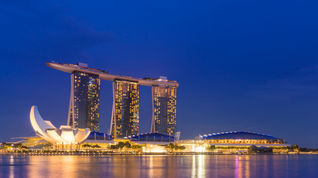Rooftop dinner over Marina Bay
